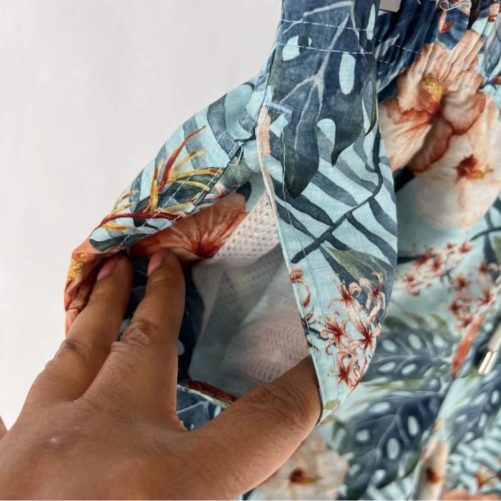 Franks Maui Sky Floral Print Mid Length Swim Trunks Lightweight Quick Dry Size M